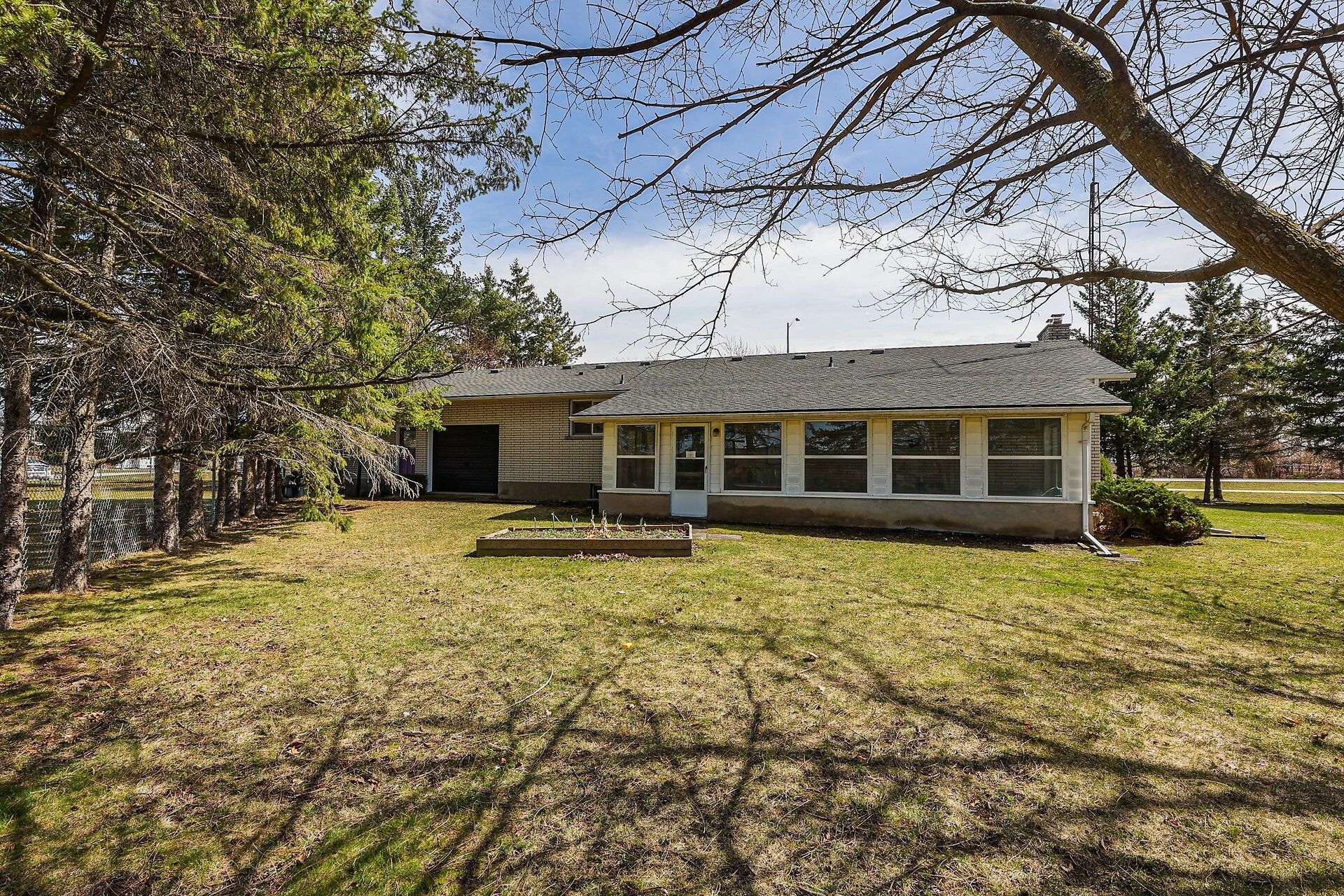 1320 Niagara Stone Road RD, Niagara-on-the-lake, ON L0S 1T0