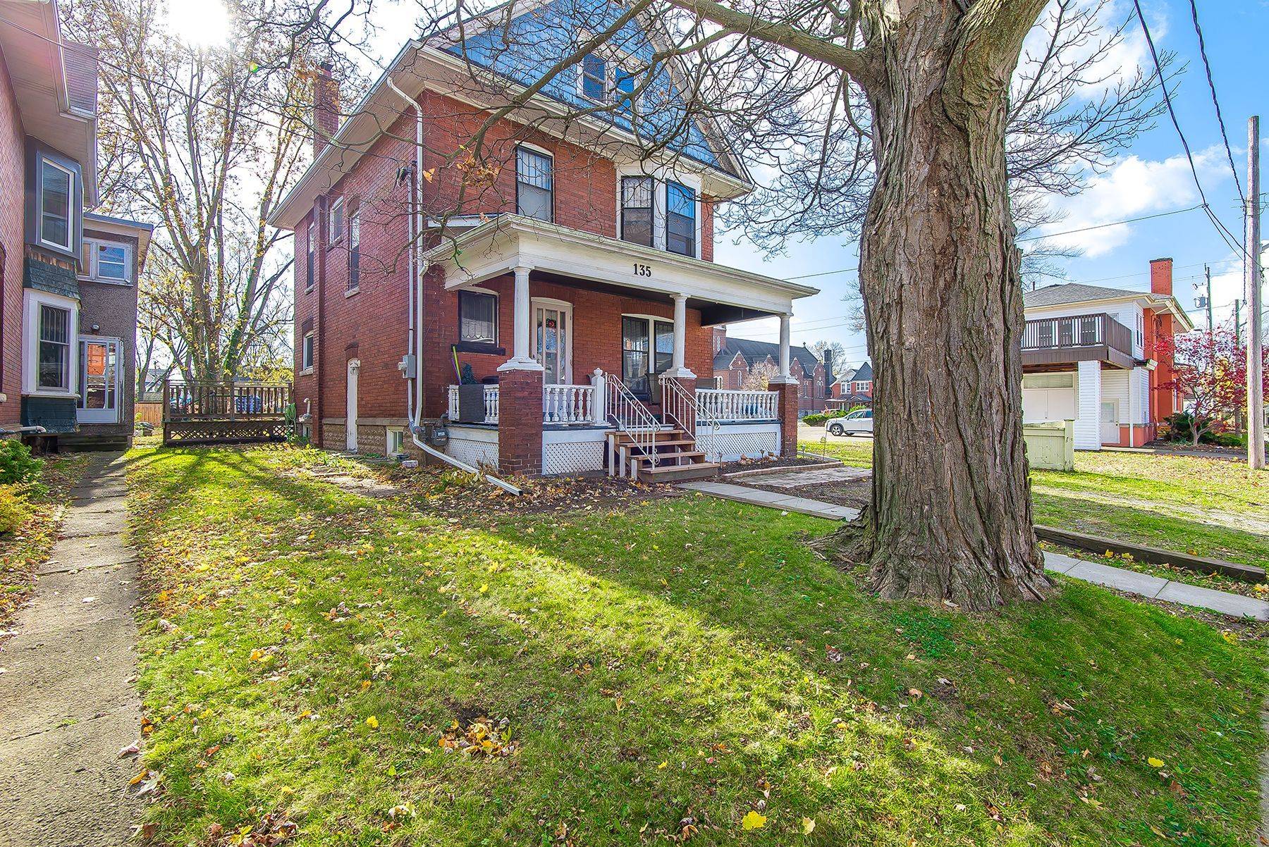 135 Young ST, Welland, ON L3B 4C7