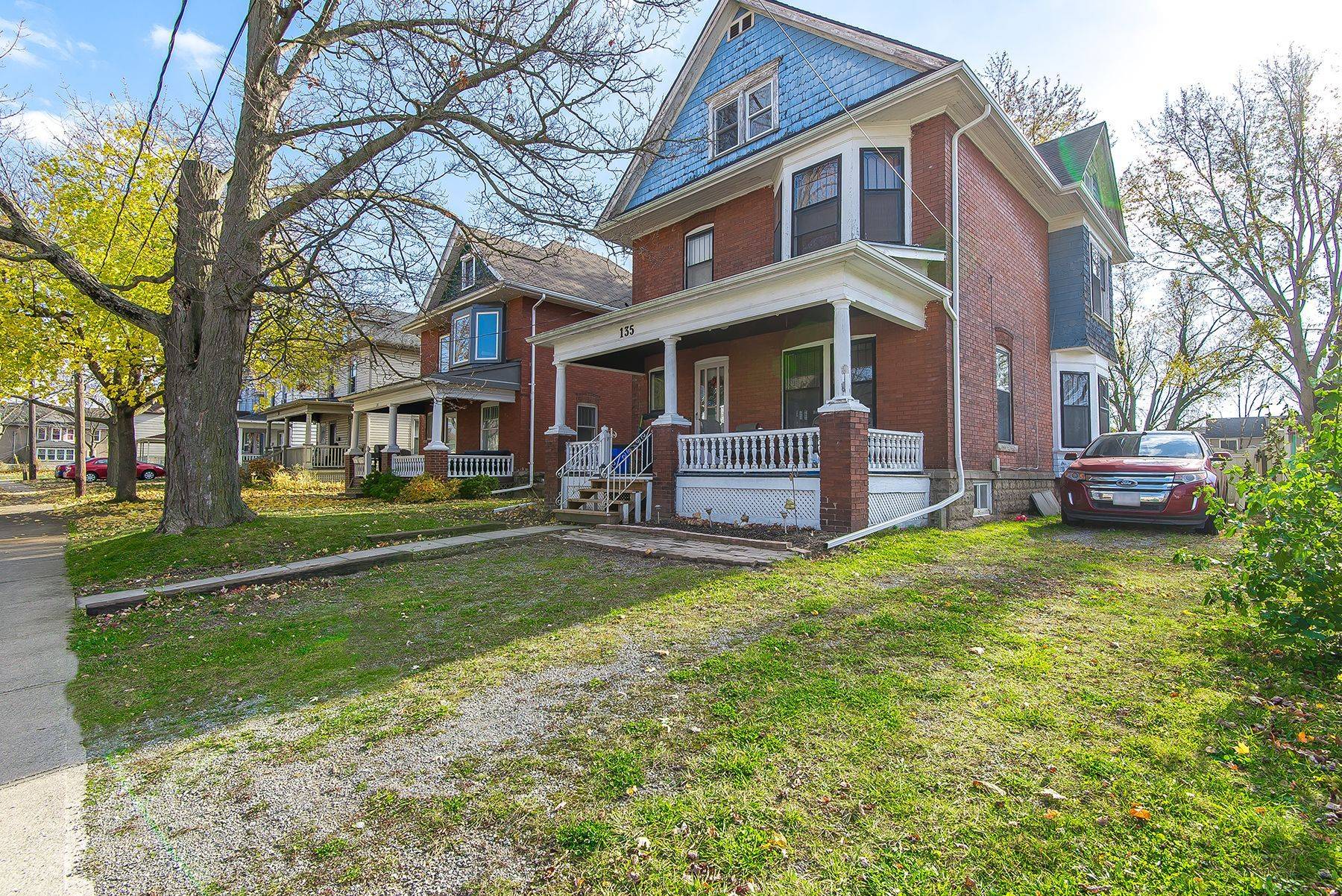 135 Young ST, Welland, ON L3B 4C7