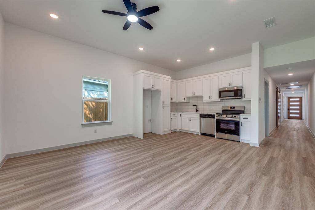 1509 Locust Street #B, Commerce, TX 75428