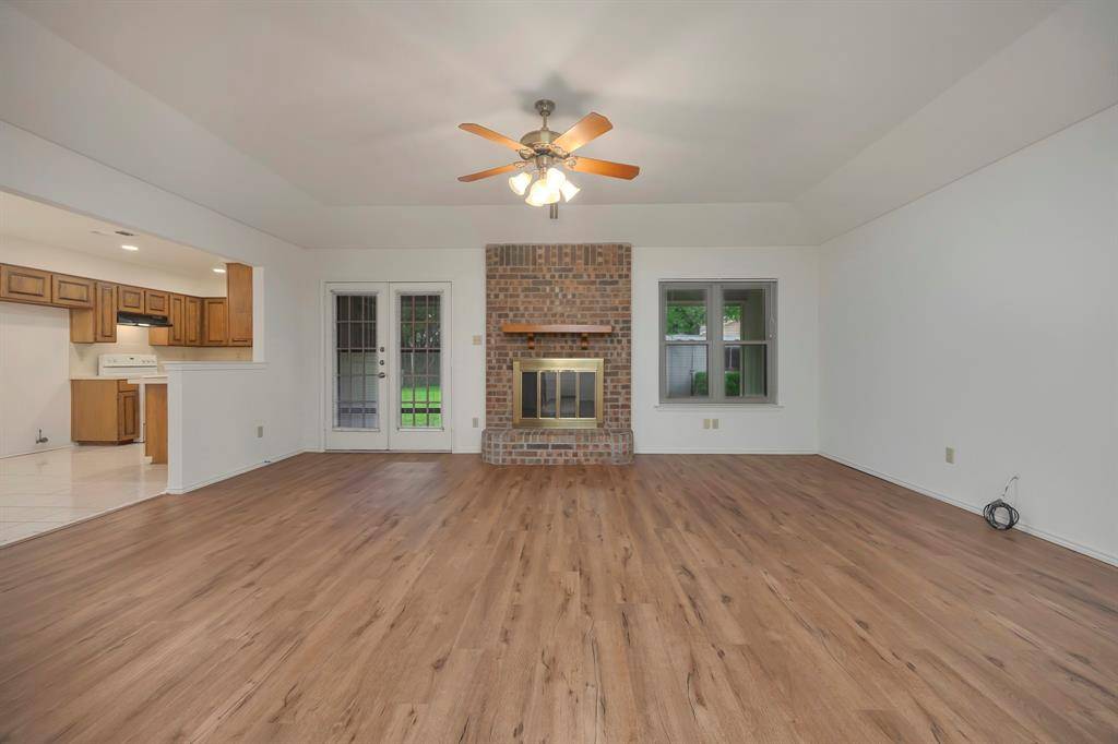 6900 Ritter Lane, Fort Worth, TX 76137