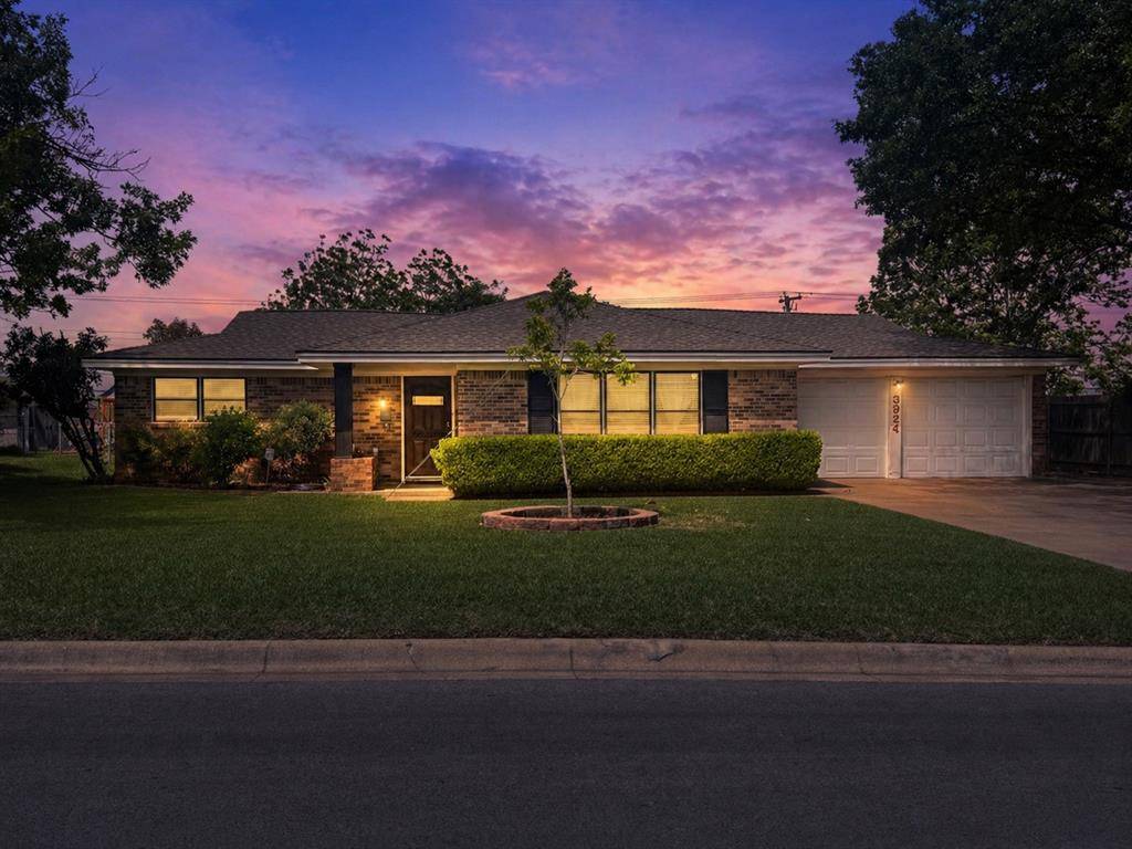 3924 Westerly Road, Benbrook, TX 76116