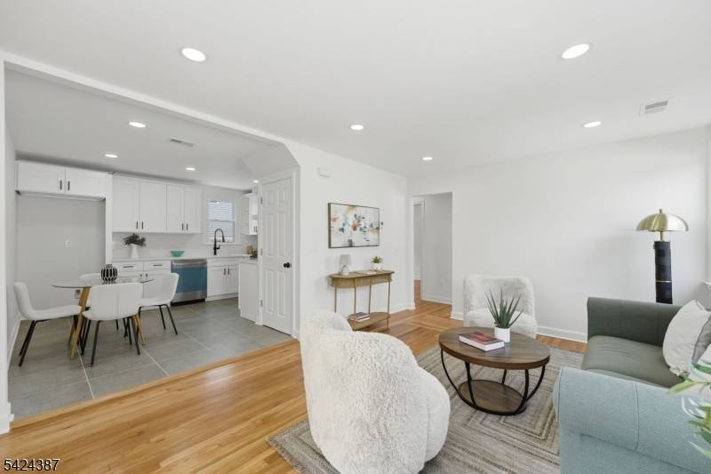 57 N Auten Ave, Somerville Boro, NJ 08876