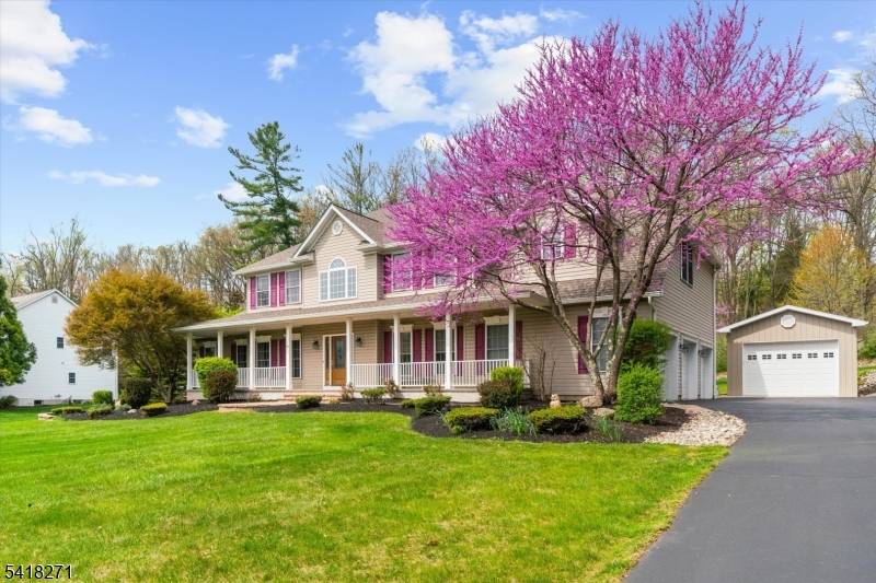 9 Hartley Ct, Alexandria Twp., NJ 08848