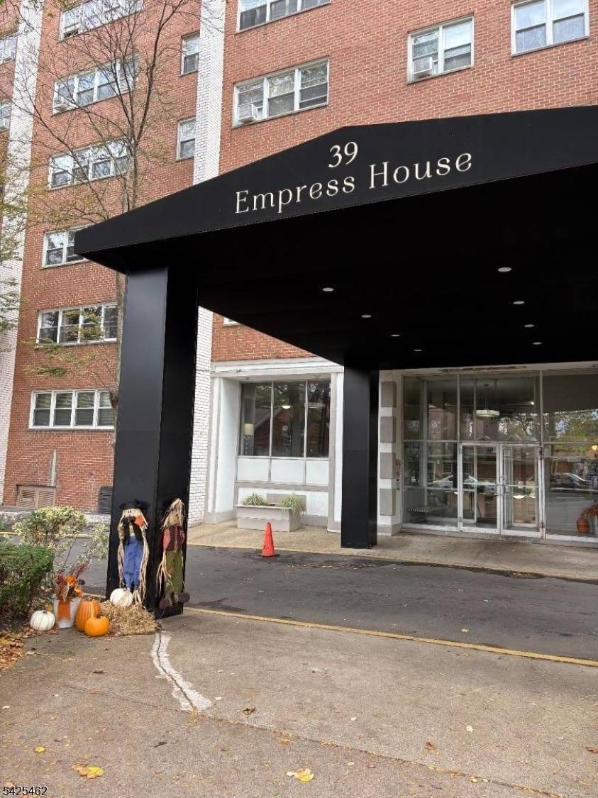 39 E 39Th St #503, Paterson City, NJ 07514