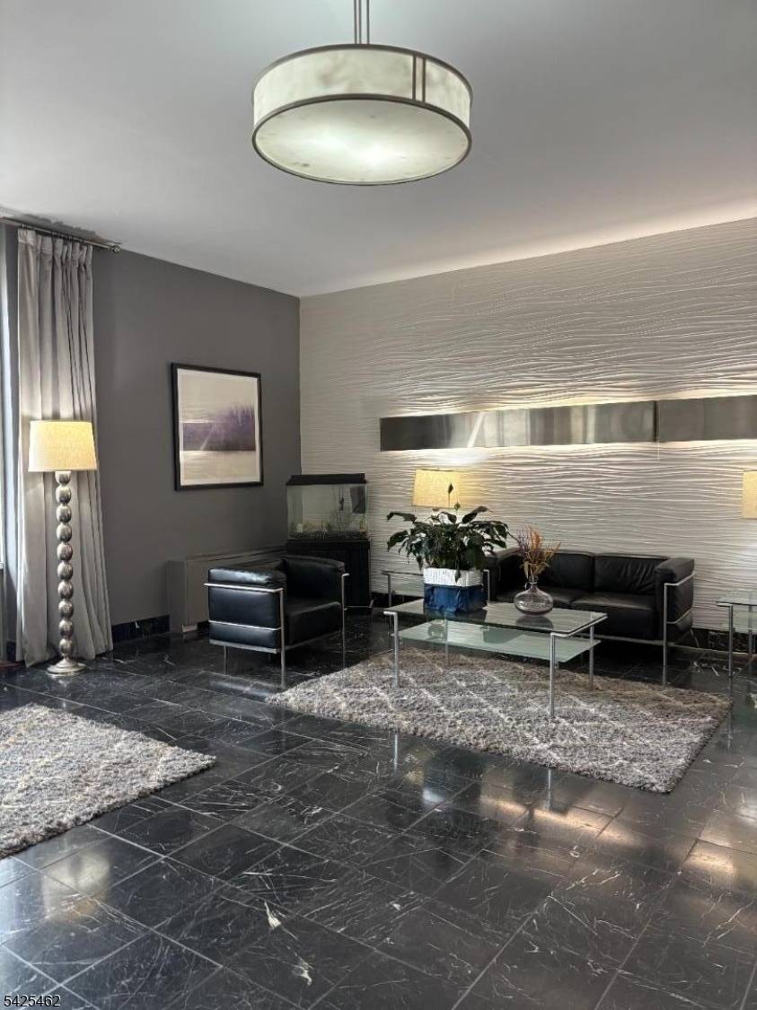 39 E 39Th St #503, Paterson City, NJ 07514