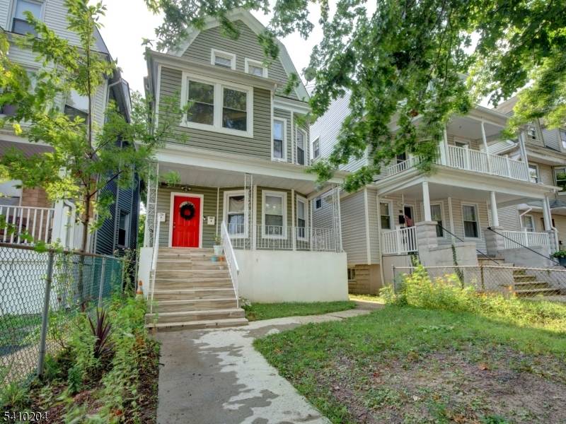 52 Amherst St, East Orange City, NJ 07018