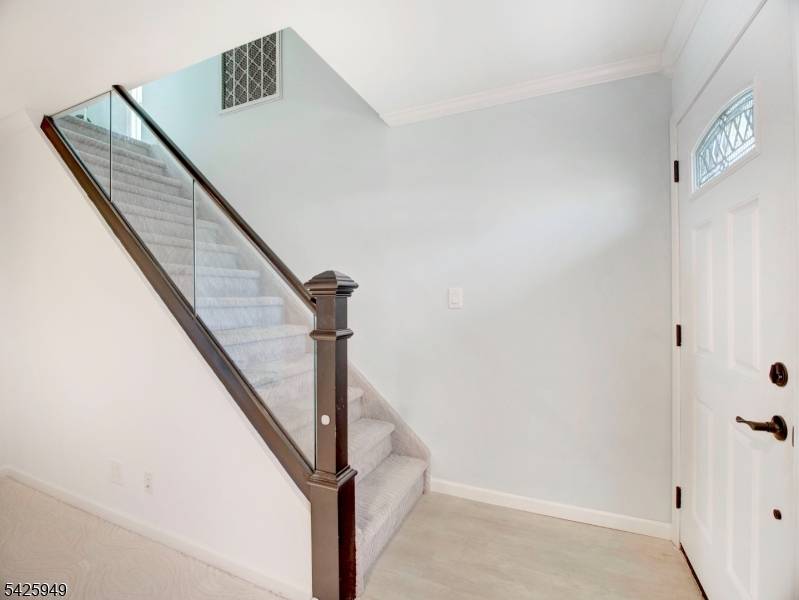 23 Clara Pl, Cedar Grove Twp., NJ 07009