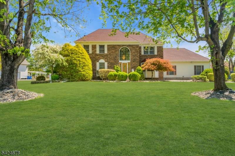 4 Oakley Knl, Hillsborough Twp., NJ 08844