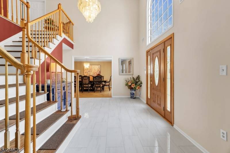 4 Oakley Knl, Hillsborough Twp., NJ 08844