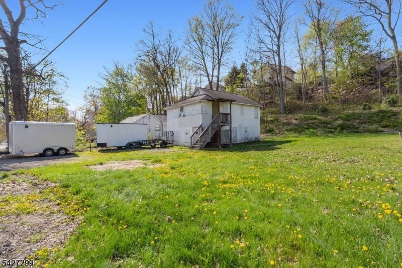 19 Dunham Rd, West Milford Twp., NJ 07421