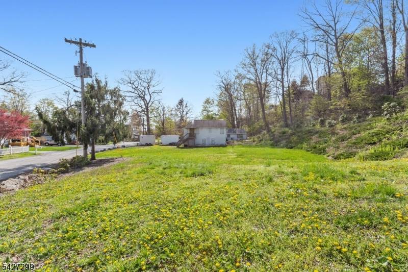 19 Dunham Rd, West Milford Twp., NJ 07421