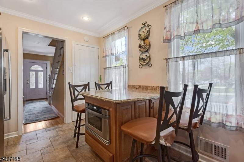 21 W Grant Ave, Roselle Park Boro, NJ 07204
