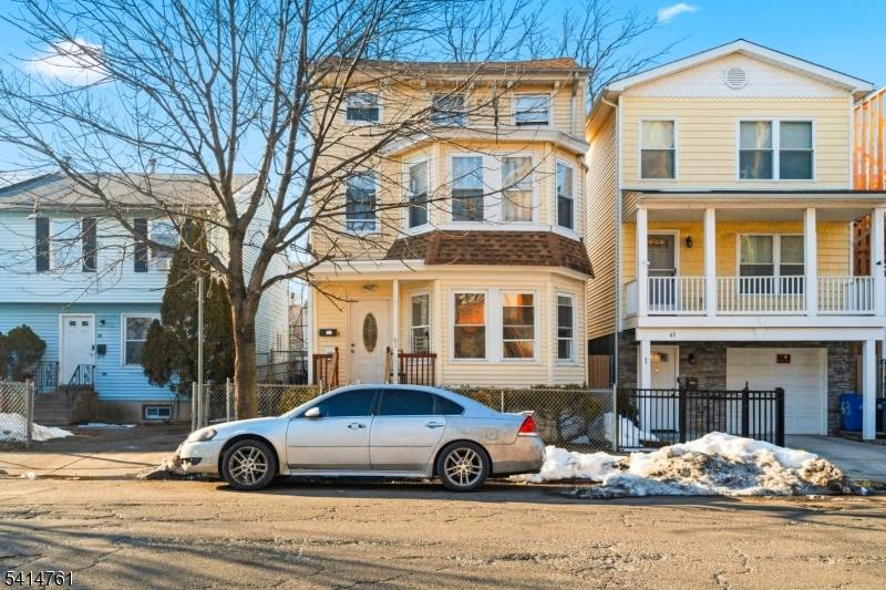 61 Holsman St, Paterson City, NJ 07522