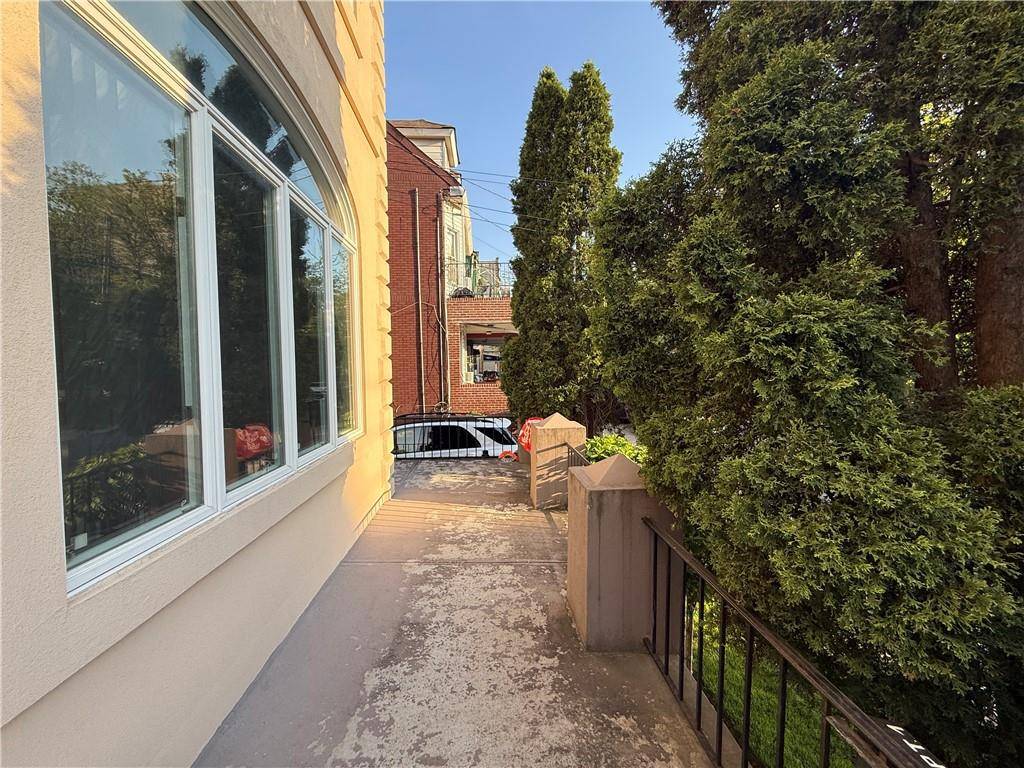 1515 East 15th ST, Brooklyn, NY 11230