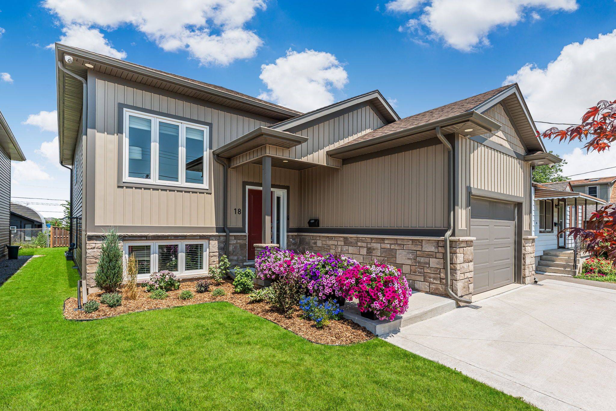 18 Erie ST, Welland, ON L3B 5J7