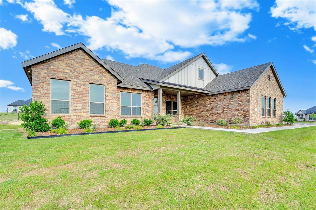 412 COLLUM View, Azle, TX 76020