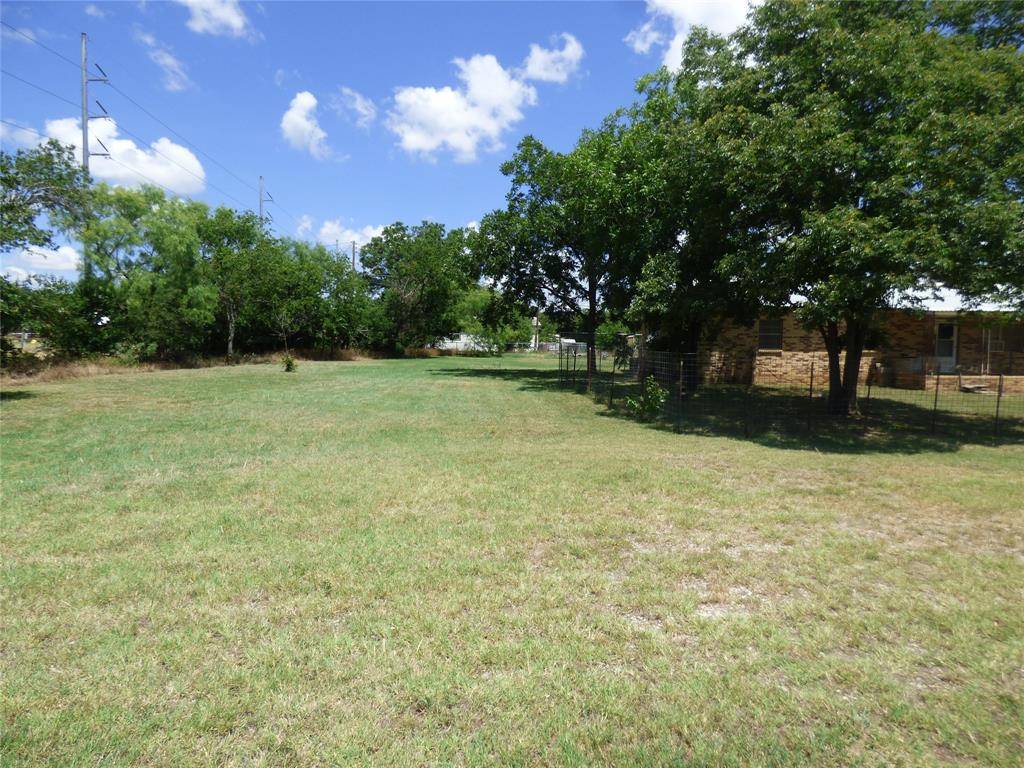 309 E 10th Street, Cisco, TX 76437