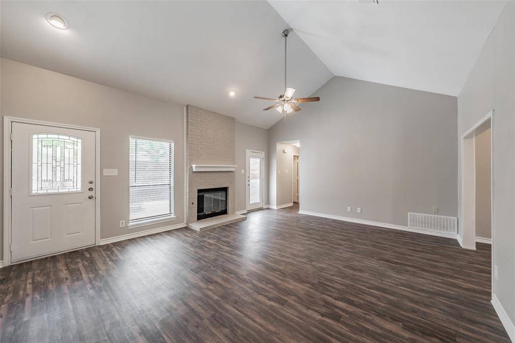 4052 La Costa Court, Irving, TX 75038