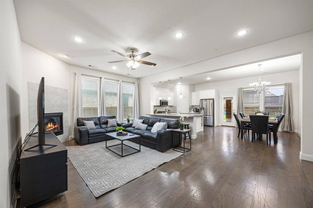 908 Spring Falls Drive, Mckinney, TX 75071