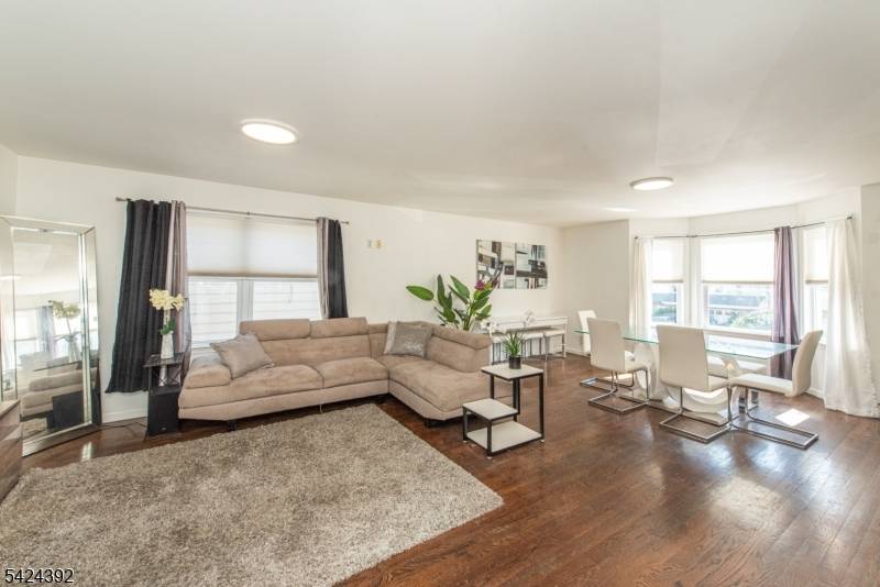 543-545 Livingston St, Elizabeth City, NJ 07206