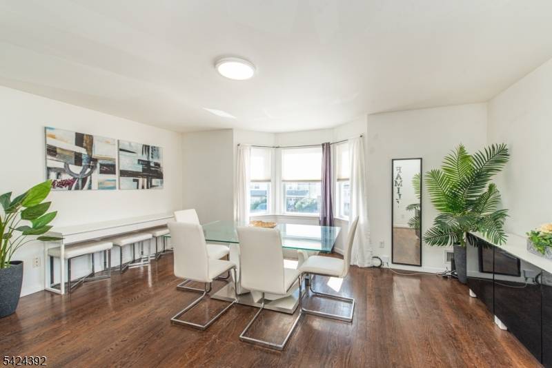 543-545 Livingston St, Elizabeth City, NJ 07206