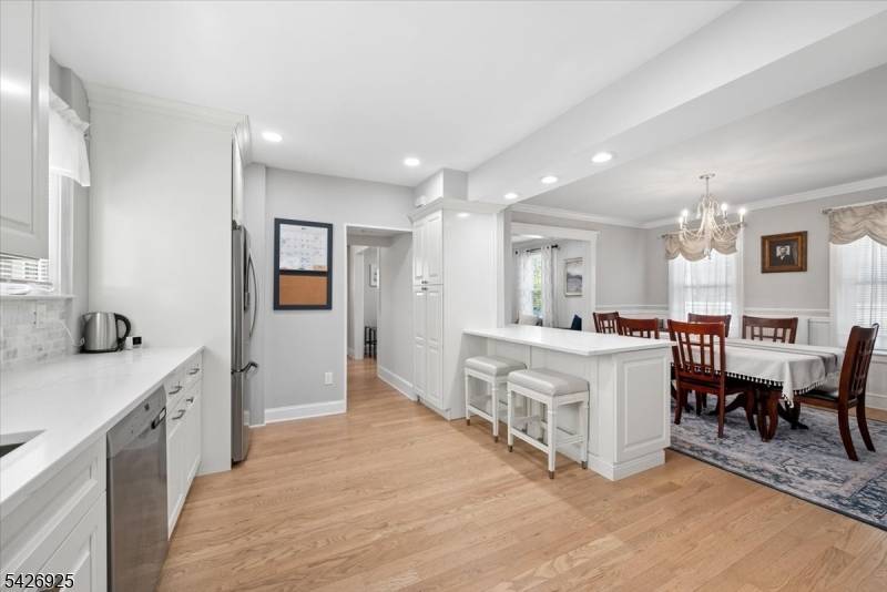 202 N Bridge St, Somerville Boro, NJ 08876