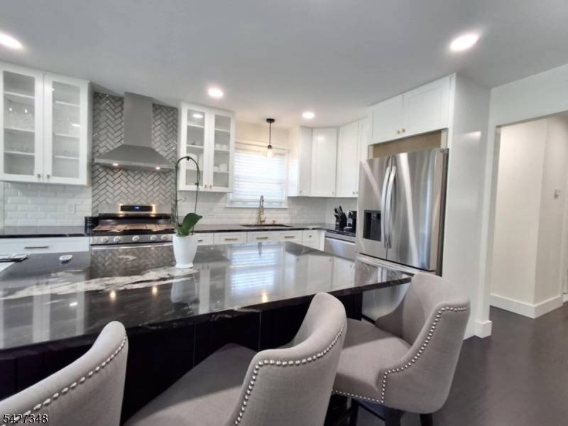 22 Macedulski Ter, South Amboy City, NJ 08879