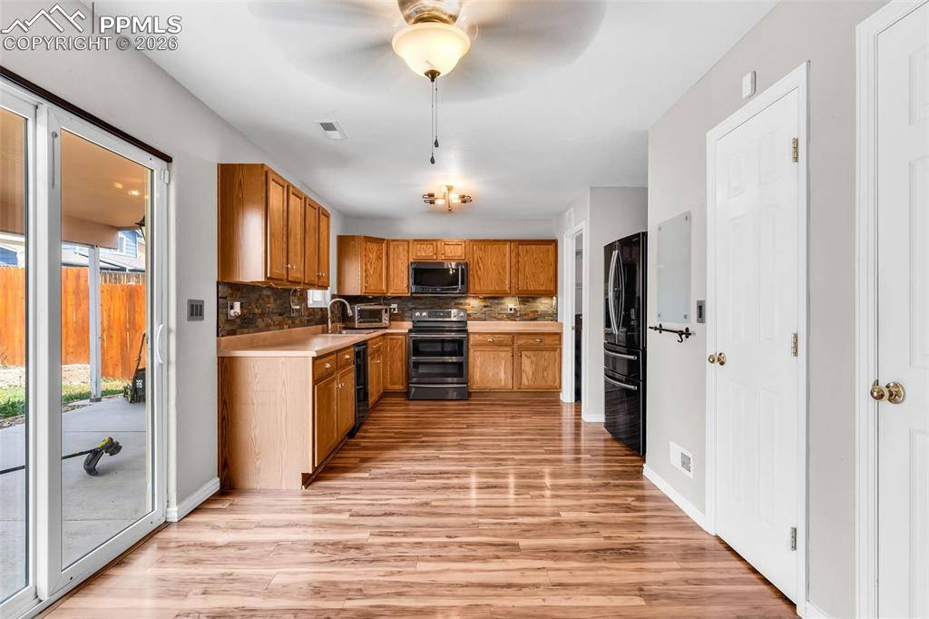 5043 Thrush DR, Pueblo, CO 81008