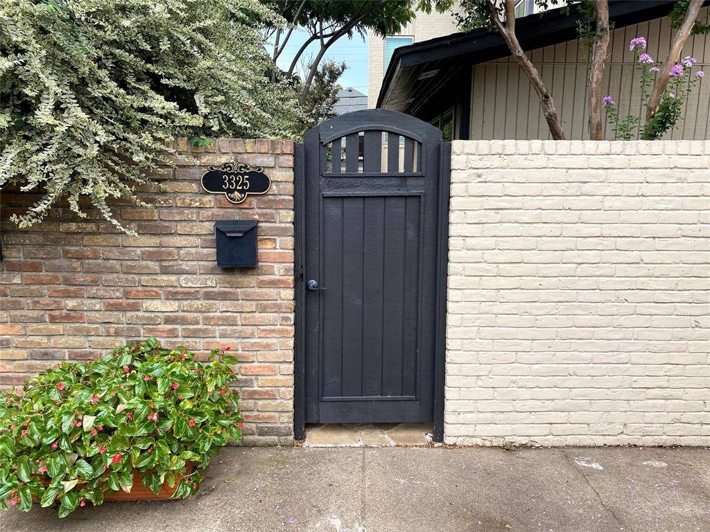 3325 Bristol Road, Fort Worth, TX 76107