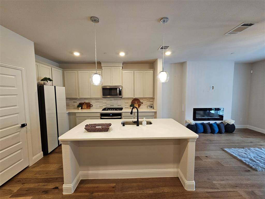 7852 Manilla Drive, Rowlett, TX 75088