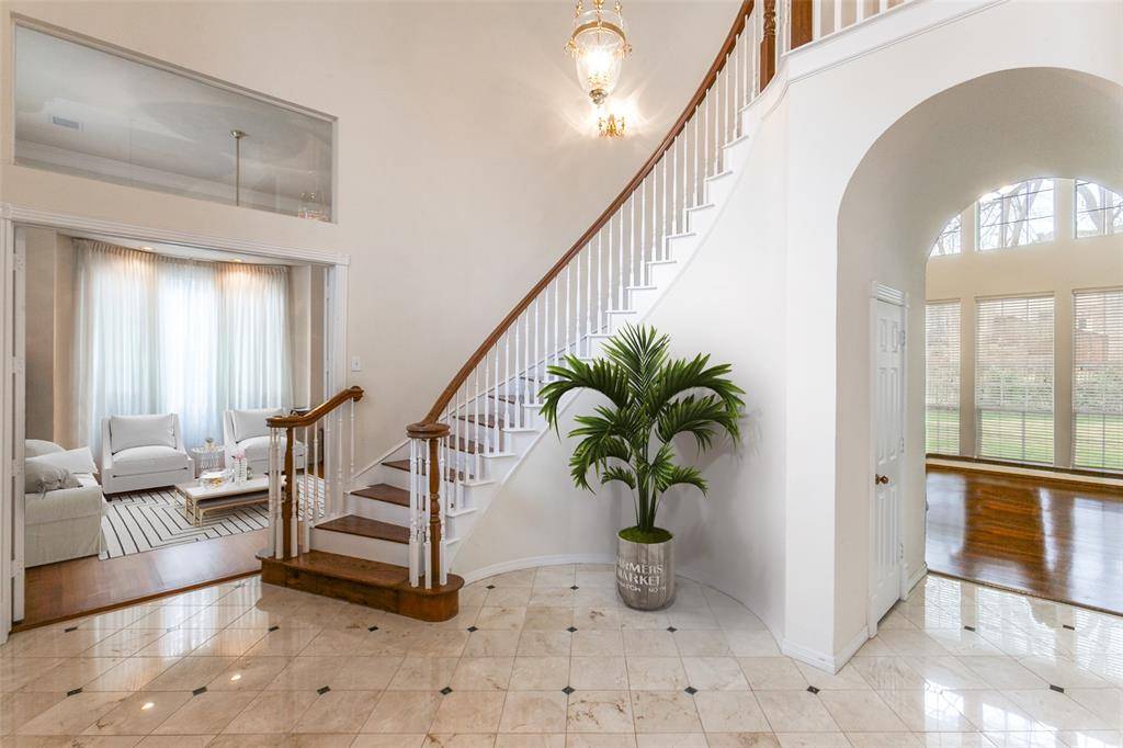 1119 Creekwood Drive, Garland, TX 75044