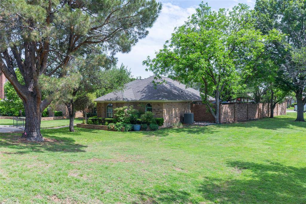 30 Lytle Place Drive, Abilene, TX 79602