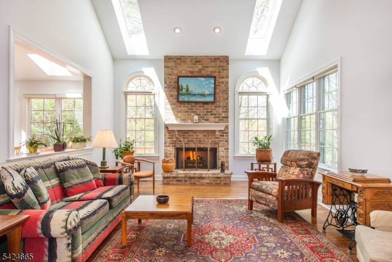 32 INDEPENDENCE DRIVE, Bernards Twp., NJ 07920