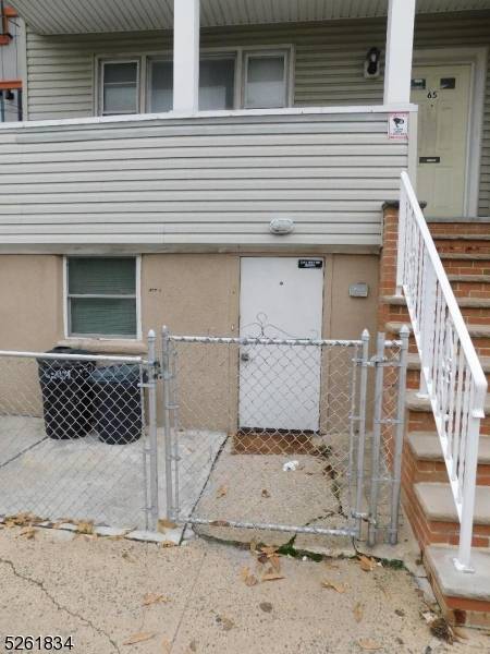 65 W 19Th St #1, Bayonne City, NJ 07002