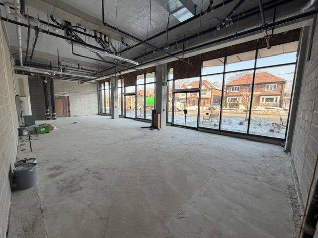 1718 Bayview AVE #3, Toronto C10, ON M4G 3C4