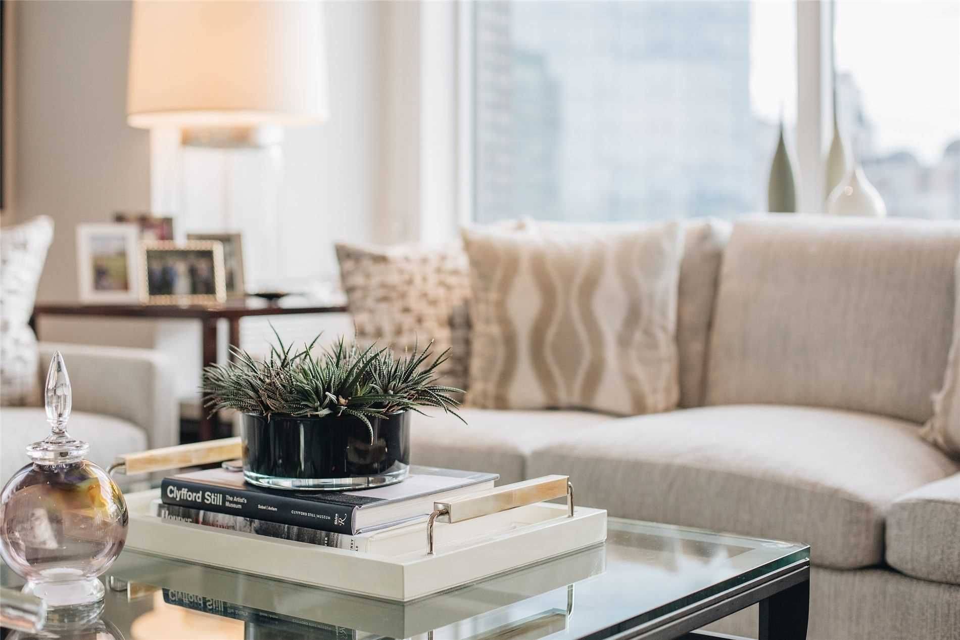 88 Davenport RD #1602, Toronto C02, ON M5R 0A5