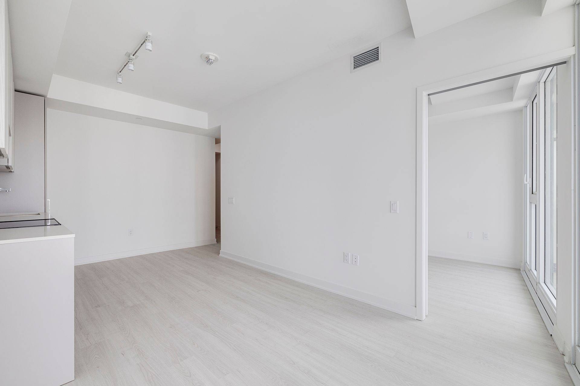 3883 QUARTZ RD #3912, Mississauga, ON L5B 0M4