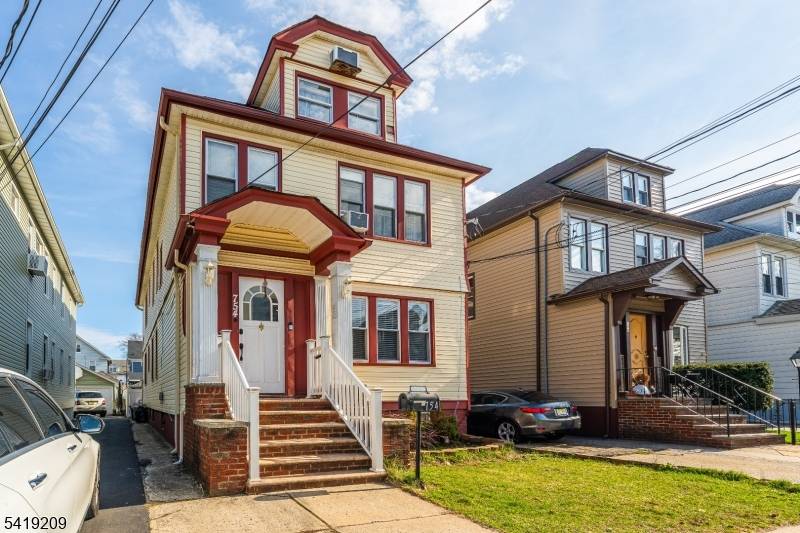 752-754 Eaton St, Elizabeth City, NJ 07202