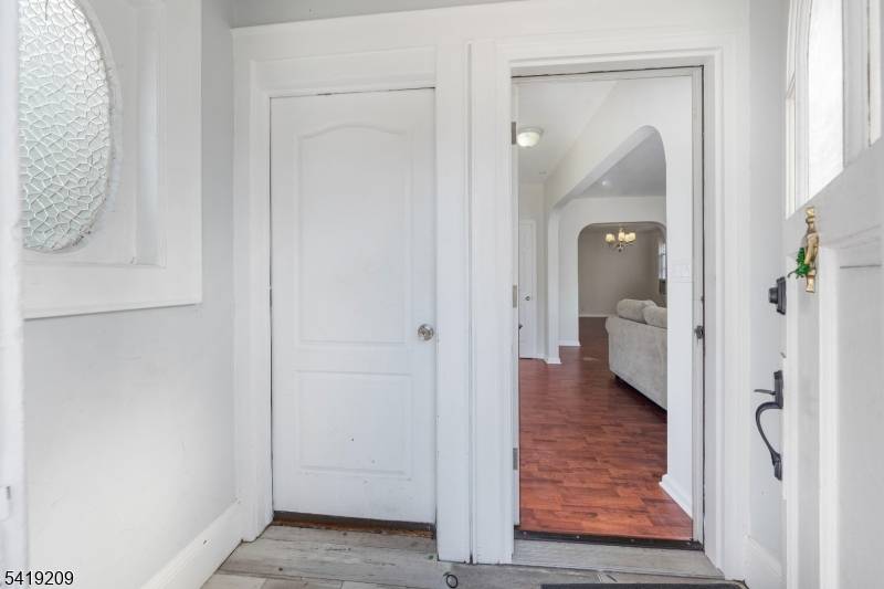 752-754 Eaton St, Elizabeth City, NJ 07202