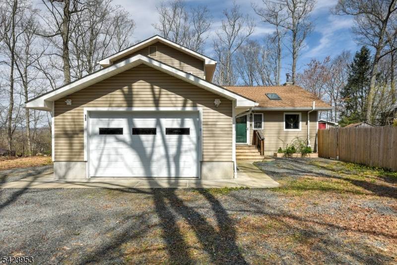 11 Mt Crest Rd, Jefferson Twp., NJ 07438
