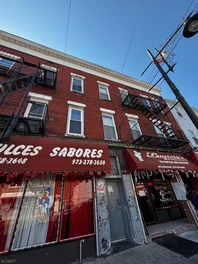 48 Market St, Paterson City, NJ 07505