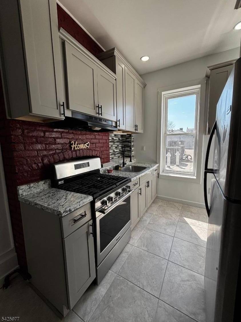 48 Market St, Paterson City, NJ 07505