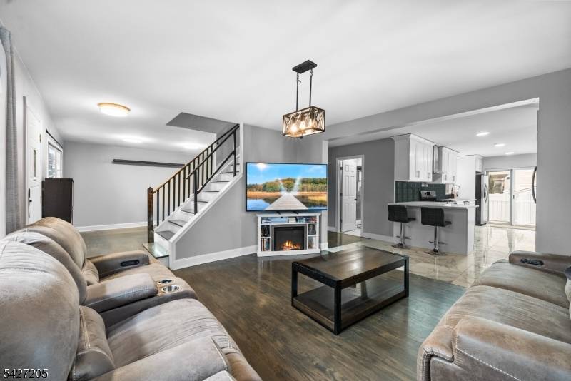 355 Hunter Ave, Scotch Plains Twp., NJ 07076