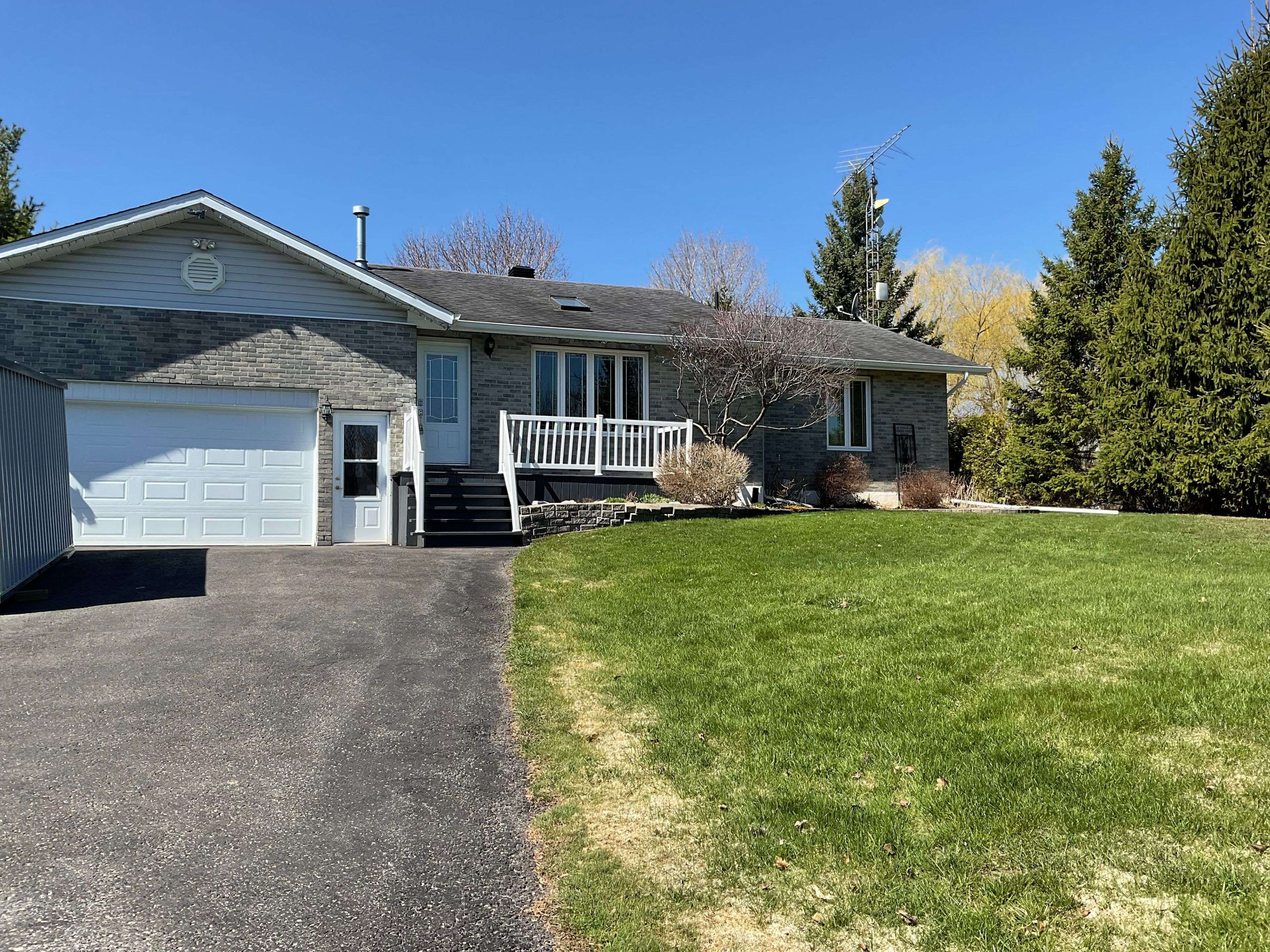 19644 Marcoux RD, North Glengarry, ON K0C 1A0