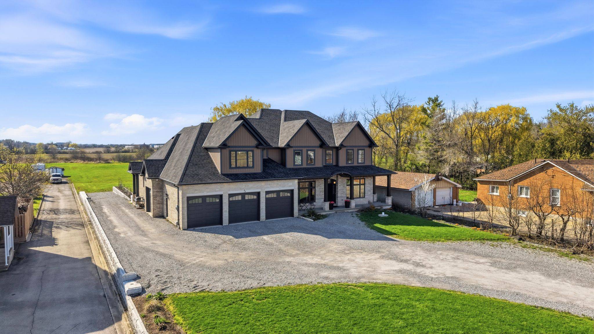 43 Third RD E, Hamilton, ON L8J 3J5