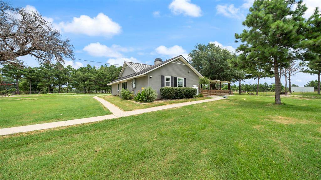 132 Private Road 7105, Edgewood, TX 75117