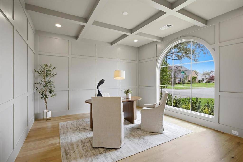 5043 Linnet Lane, Dallas, TX 75209