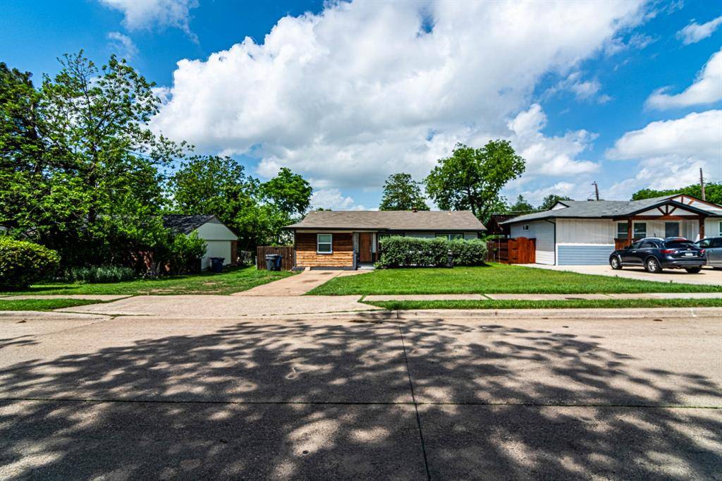 4447 Moler Street, Dallas, TX 75211
