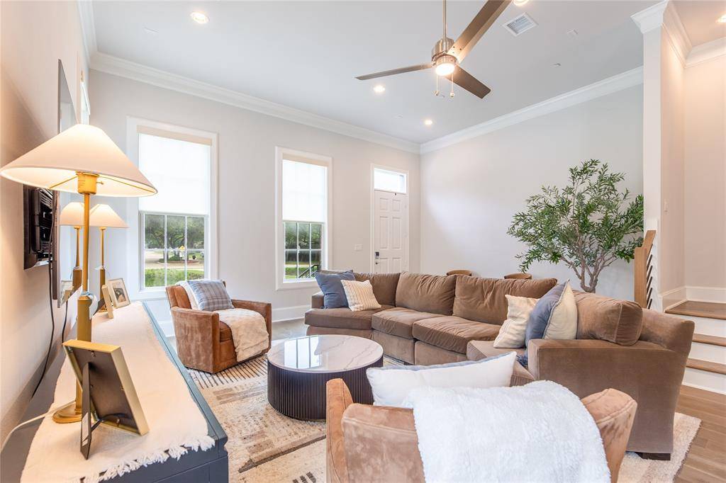 14948 Oak Street, Addison, TX 75001